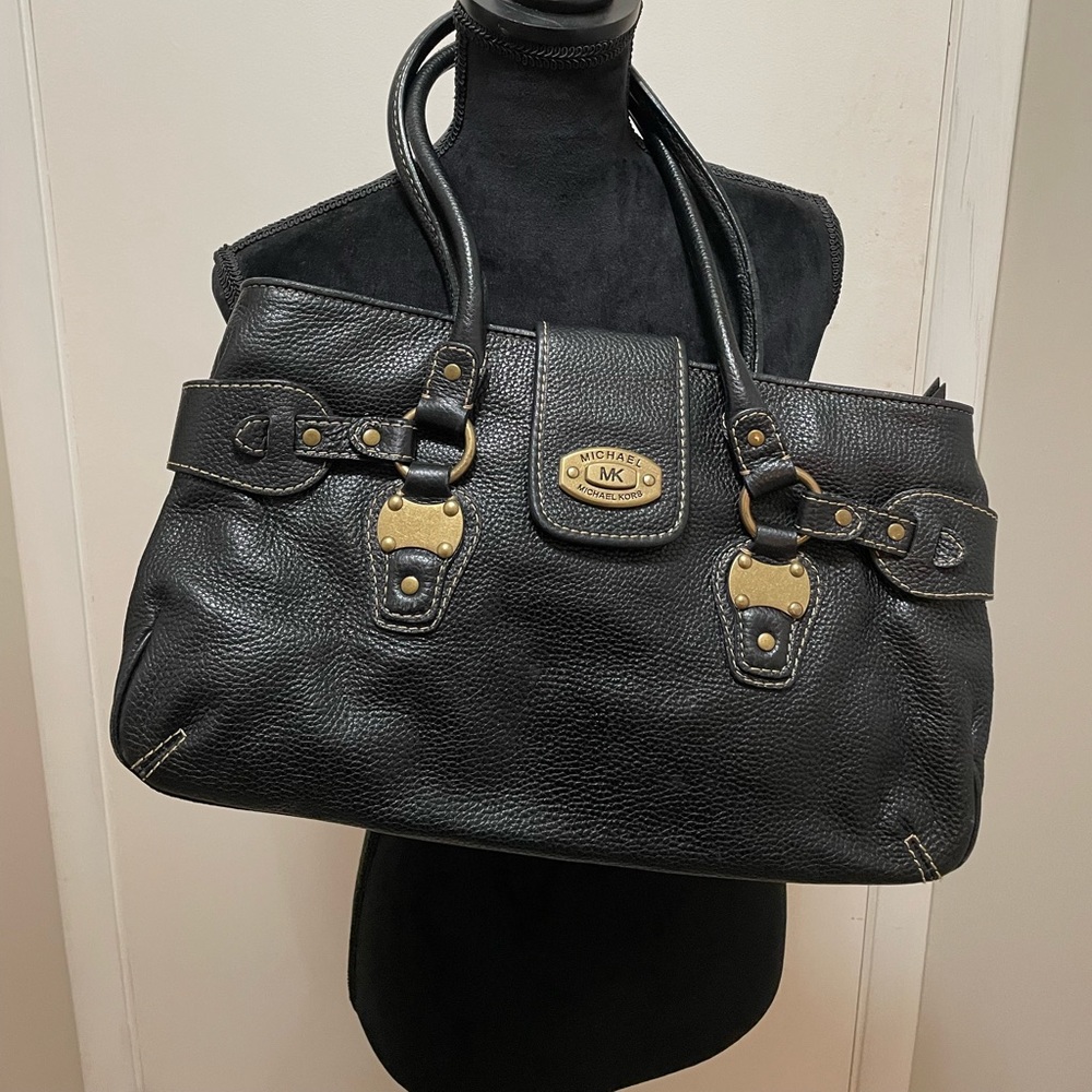 Michael Kors Black leather purse